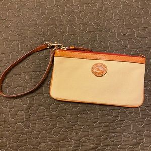 Dooney & Bourke wristlet